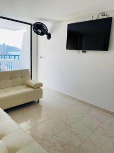 TV/trung tâm giải trí tại Karey 1504 Vista al Mar, El Rodadero Santa Marta