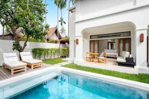 Bazén v ubytování SALA Samui Choengmon Beach Resort nebo v jeho okolí