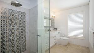 A bathroom at Panoramic Ocean Views and Short Walk To Beach