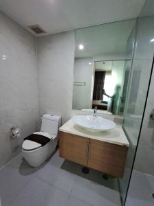 Koupelna v ubytování My Resort Condo Hua Hin By Hua Hin Hip
