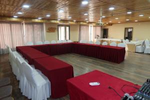 Fotografie z fotogalerie ubytování Sultan Kyzyl-Kia v destinaci Kyzyl-Kyya + 6 fotografií