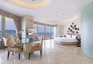 Гостиная зона в Sanya Romantic Journey Sea Resort & Spa