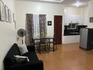 Kuchyň nebo kuchyňský kout v ubytování ESTILO APARTMENT 2-storey