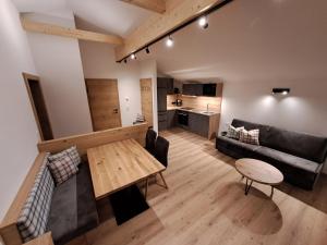 Kuchyňa alebo kuchynka v ubytovaní Zimmer & Appartements Schwarzenbacher Sonja & Konrad