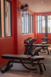 Fitness centrum a/nebo fitness zařízení v ubytování Valentino's Hotel