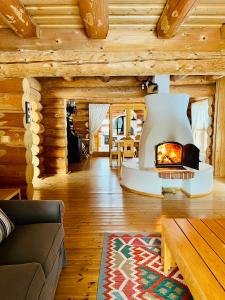 Gallery image of Fifth Element Retreat in Borzont +18 photos