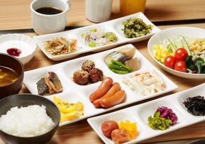 Makanan di atau berdekatan hotel