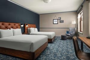Four Points by Sheraton San Jose Downtown客房内的一张或多张床位