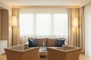 Strandhotel am Weissensee的休息区