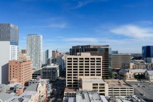 Ảnh trong thư viện ảnh của Downtown 1br w deck pool lounge nr dining ATX-229 ở Austin