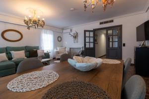 Et opholdsområde på Atico Puente Romano PARKING GRATUITO