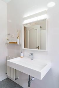 A bathroom at Casa la Fontana - Hostatel