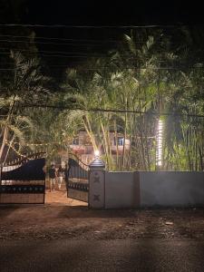 Barefoot Hostels, Varkala外面的花园