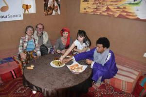 Ospiti di Mhamid yaya camp & activités