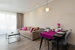 Posedenie v ubytovaní Perfect Holiday Apartments Bel Mare by Noclegi Renters