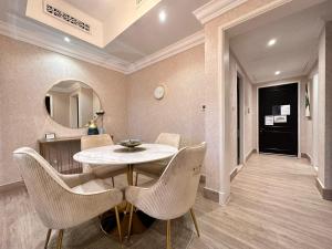 Posezení v ubytování Durrani Homes - Heaven On Earth- Burj Khalifa Fireworks