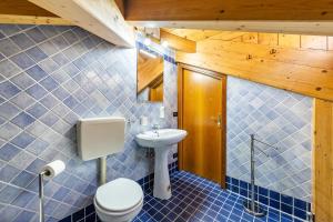 Koupelna v ubytování Casa Felice Venas + 20 fotografií