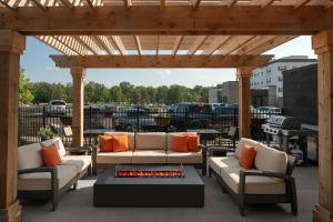 Hyatt House Lansing-University Area的休息区