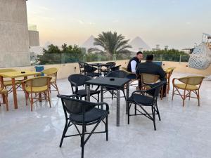 Regent Pyramids View 레스토랑 또는 맛집