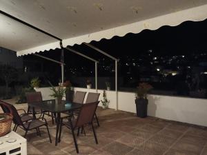 Balkoni atau teres di Smaragdas Paradise