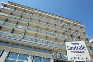 Fotografie z fotogalerie ubytování Hotel Centrale Miramare v Rimini