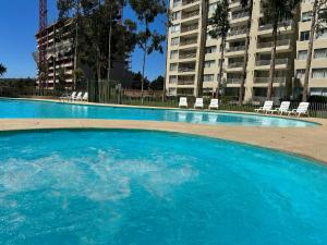 Acogedor Dpto Algarrobo Norte Home Office Wifi Piscinas Hidromasaje内部或周边的泳池