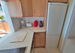 Kuchyňa alebo kuchynka v ubytovaní SKOL 933 Fantastic two bedrooms on the 9th floor with amazing sea views