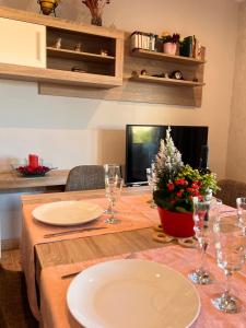 TV a/nebo společenská místnost v ubytování CASA PUIG, Piscina Privada ,Aire Acondicionado Free