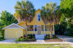 Vườn quanh Covey Cottage