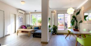 Posezení v ubytování Cómoda Habitación Doble cerca de los lugares emblemáticos de Madrid