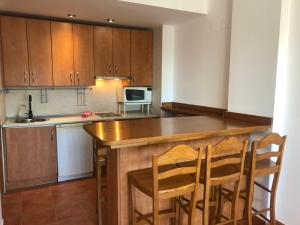Kuchyň nebo kuchyňský kout v ubytování zona media apartamento confort monte oiz