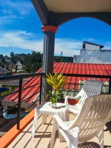 Un balcon sau o terasă la Kata Lina guesthouse