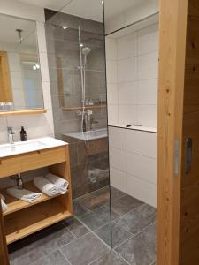 Kúpeľňa v ubytovaní Zimmer & Appartements Schwarzenbacher Sonja & Konrad