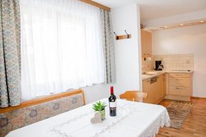 Kuchnia lub aneks kuchenny w obiekcie Haus Stecher