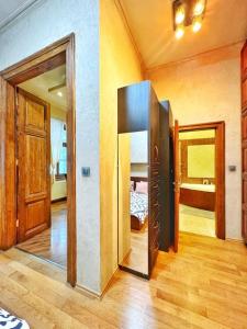 Ultra Central Apartment / 10 ppl 1065 Budapest, 55 Bajcsy-Zsilinszky út kép - 2