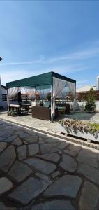 Tòa nhà nơi căn hộ tọa lạc