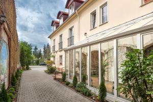 The building in which a szállodákat is located