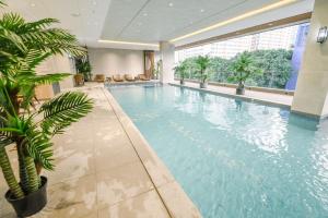 Kolam renang di atau dekat dengan Ardenhills Suites