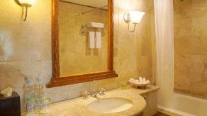 Koupelna v ubytování Lorin Solo Hotel
