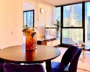 Zona d'estar a Highrise Best Location 2 Bedrooms & 2 Bathrooms
