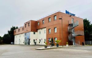 Budova, kde se hotel nachází