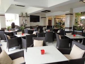 Restaurace v ubytování Villa Las Margaritas Caxa
