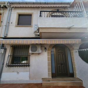 Budova, kde se prázdninový dům nachází