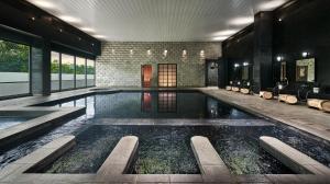 Swimmingpoolen hos eller tæt på Delonix Hotel Karawang