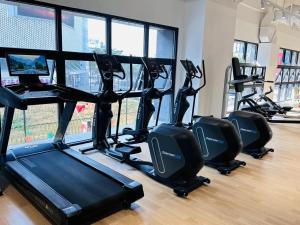 Fitness centrum a/nebo fitness zařízení v ubytování Bridal Tea House Hotel-Free Shuttle Bus for Canton Fair