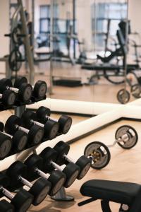 Fitness centrum a/nebo fitness zařízení v ubytování Bridal Tea House Hotel-Free Shuttle Bus for Canton Fair