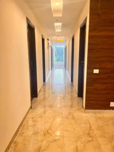 Gambar di galeri bagi Flock Hotel I Golf Course Road Near Dlf Phase 1 Metro station I Gurugram di Gurgaon