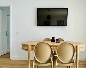 TV a/nebo společenská místnost v ubytování Canaryislandshost l Amapola