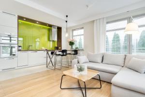 Kuchnia lub aneks kuchenny w obiekcie Elite Apartments Rezydencja Marina