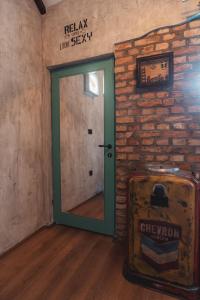 Photo de la galerie de l'établissement PRESIDENT APARTMANI - Spa apartman, Fenix apartman, Galerija apartman, à Šabac 69 autres photos